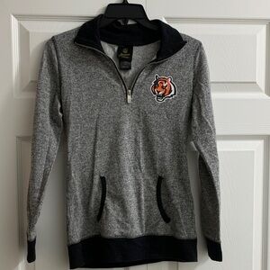 NFL Juniors Collection Black and Gold Tag